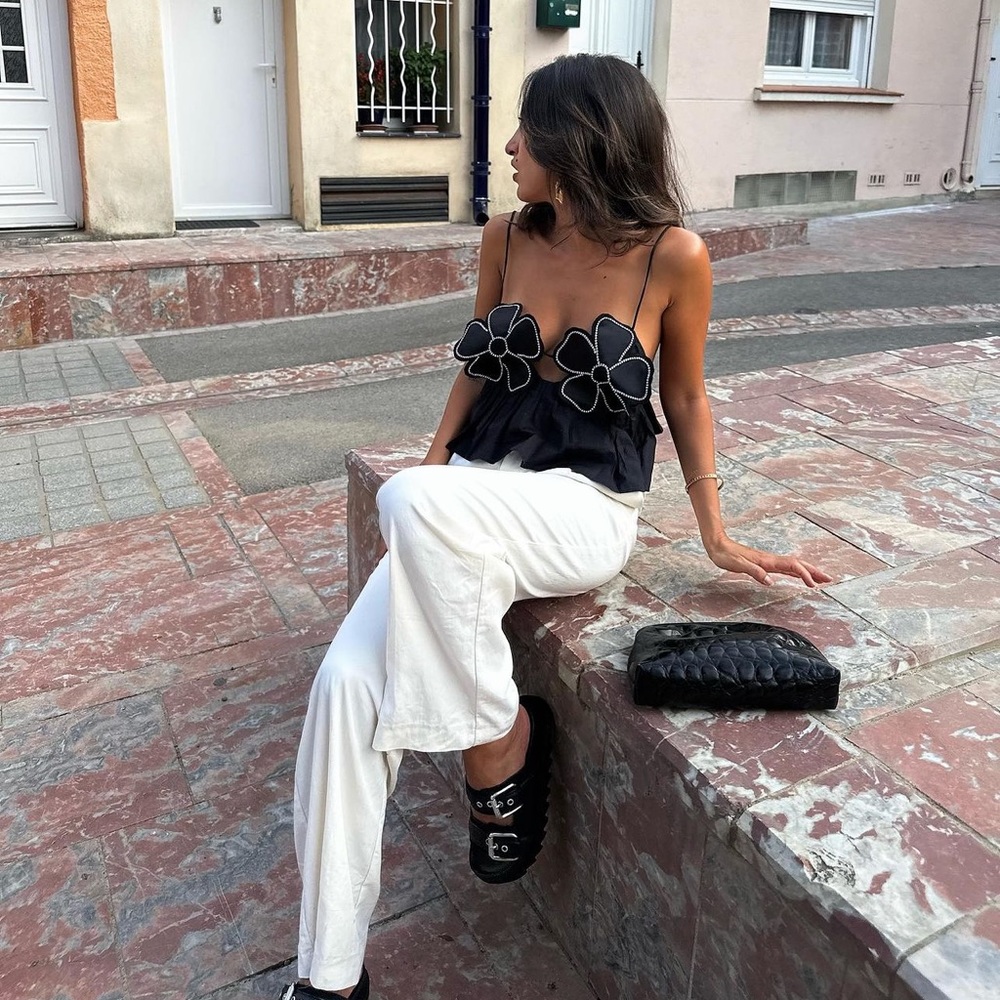 Size XS | Zara | Rhinestone Poplin Top | Bloggers Favourite - Picture 12 of 15